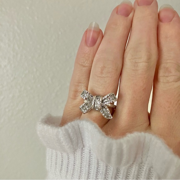 Boutique Jewelry - Silver Rhinestone Bow Glam Ring Girlhoodcore Coquette Femme Platinum Sparkly